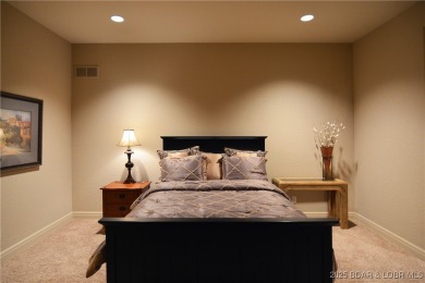 Prestigious Gated Waterfront Estate. Privacy, Distinction, and a - photo 27