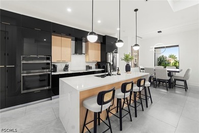 WELCOME TO THIS STUNNING LUXURIOUS WATERFRONT HOME...SPECTACULAR - photo 8
