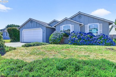 Welcome to this pristine 3-bedroom, 2-bath home located in one - photo 1