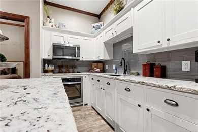 Calling all lake lovers with a soft spot for clever living-this - photo 33
