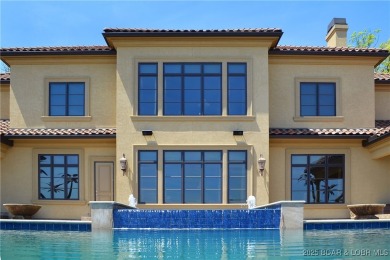 Prestigious Gated Waterfront Estate. Privacy, Distinction, and a - photo 34