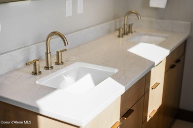 Luxury, one-of-a-kind ski-in/ski-out townhome at Schweitzer - photo 35