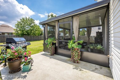 Beautiful two-story home offering 3 bedrooms, 2.5 bathrooms and - photo 35
