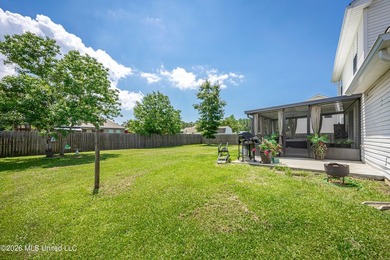 Beautiful two-story home offering 3 bedrooms, 2.5 bathrooms and - photo 37