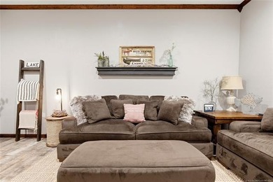 Calling all lake lovers with a soft spot for clever living-this - photo 37