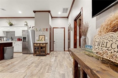 Calling all lake lovers with a soft spot for clever living-this - photo 38