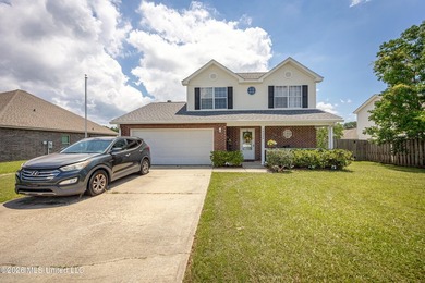 Beautiful two-story home offering 3 bedrooms, 2.5 bathrooms and - photo 44