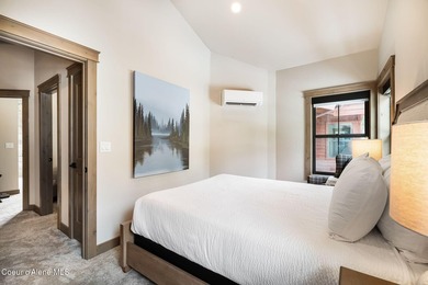 Luxury, one-of-a-kind ski-in/ski-out townhome at Schweitzer - photo 49