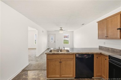 2 Bedroom, 1 bath Pocket Home located in the Charming Villas of