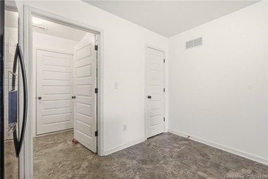 2 Bedroom, 1 bath Pocket Home located in the Charming Villas of