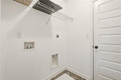 2 Bedroom, 1 bath Pocket Home located in the Charming Villas of