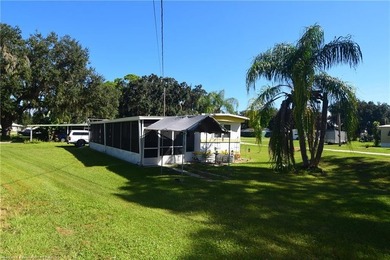 Lake Istokpoga Home For Sale in Lake Placid Florida