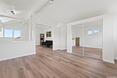 Welcome home to this spacious 4-bedroom, 2-bath home with a - photo 8