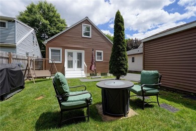 WELCOME HOME! Summer is here, and this charming 4-bedroom, 1 - photo 30
