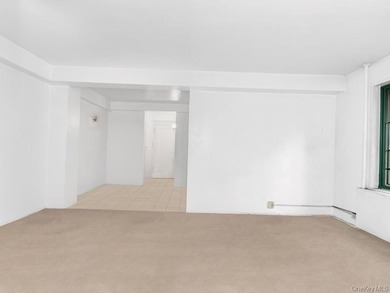 Welcome to 1725 Purdy St #2E. 1 Bedroom 1 Bathroom apartment - photo 2
