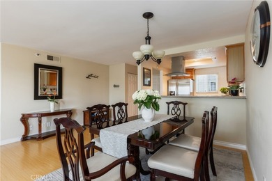 Welcome to the PENTHOUSE level at Elm Plaza in Long Beach, the - photo 9