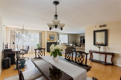 Welcome to the PENTHOUSE level at Elm Plaza in Long Beach, the - photo 10