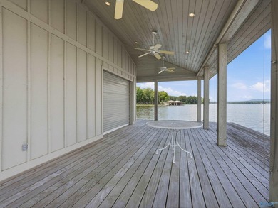 Beautiful waterfront property on Lake Guntersville featuring 4 - photo 11