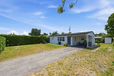 Beautifully updated 2-bedroom, 1-bath home with EXTRA Florida - photo 2