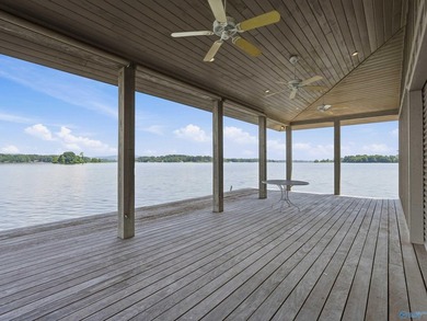 Beautiful waterfront property on Lake Guntersville featuring 4 - photo 13