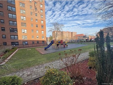 Spacious 1-bedroom Apartment at The Anita Terrace in Rego Park! - photo 14