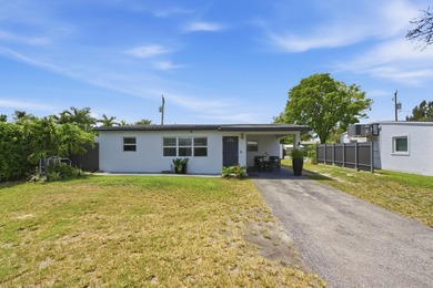 Beautifully updated 2-bedroom, 1-bath home with EXTRA Florida - photo 4