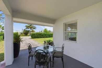 Beautifully updated 2-bedroom, 1-bath home with EXTRA Florida - photo 6