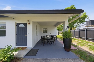 Beautifully updated 2-bedroom, 1-bath home with EXTRA Florida - photo 7