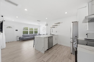 Beautifully updated 2-bedroom, 1-bath home with EXTRA Florida - photo 9