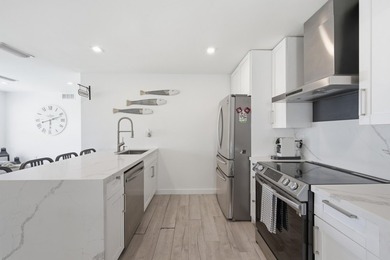 Beautifully updated 2-bedroom, 1-bath home with EXTRA Florida - photo 10