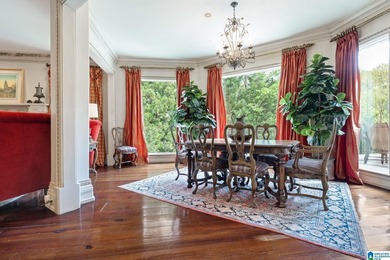 Behind the gates of Greystone this remarkable estate offers - photo 21