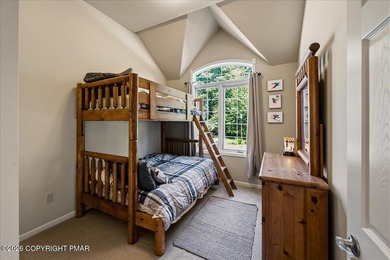 Well-maintained contemporary townhome located in the highly - photo 33