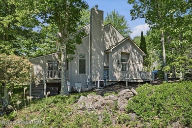 Well-maintained contemporary townhome located in the highly - photo 36