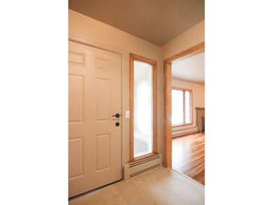 Welcome to this completely renovated stunner! Exquisite exterior - photo 7