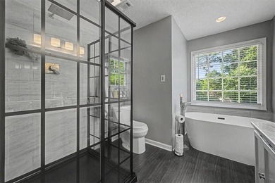 Discover the perfect blend of comfort and freedom in this well - photo 14