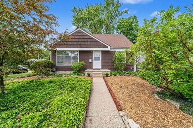 5/31 OPEN HOUSE CANCELLED. WELCOME HOME to this lovely gem of a - photo 5