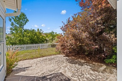 Along a beautiful tree-lined street in the heart of Avalon - photo 19