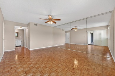 Beautiful spacious first floor garden apartment with spectacular - photo 23
