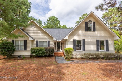 Seven Lakes Home For Sale in West End North Carolina