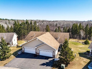 Welcome to this beautifully maintained 4-bedroom, 3-bath - photo 4