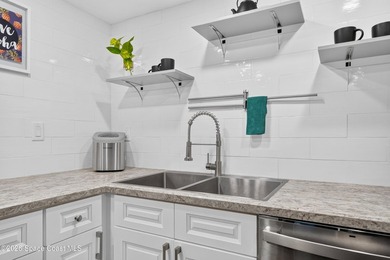 Beautifully reimagined 1st-floor condo offering the perfect - photo 15