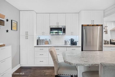 Beautifully reimagined 1st-floor condo offering the perfect - photo 16
