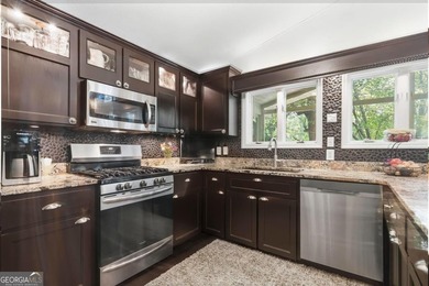 Escape to the lake in this beautiful 3-bedroom, 2-bath cottage - photo 19