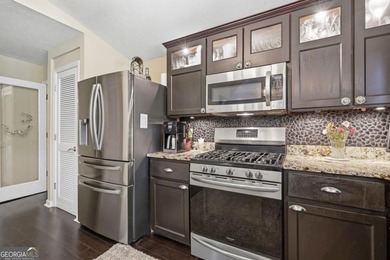 Escape to the lake in this beautiful 3-bedroom, 2-bath cottage - photo 20