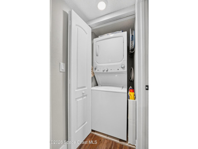 Beautifully reimagined 1st-floor condo offering the perfect - photo 33