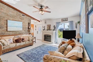 Welcome to this well-maintained Port Charlotte home offering 3 - photo 4