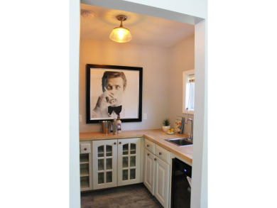 Updated lake front, new kitchen, 4 new baths, 3 bedrooms + more! - photo 8