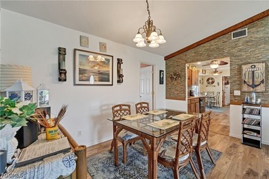 Welcome to this well-maintained Port Charlotte home offering 3 - photo 8