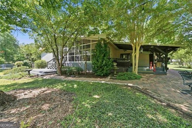 Escape to the lake in this beautiful 3-bedroom, 2-bath cottage - photo 40
