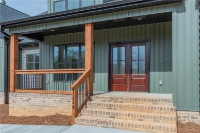 Beautiful NEW Construction on High Rock Lake - photo 3